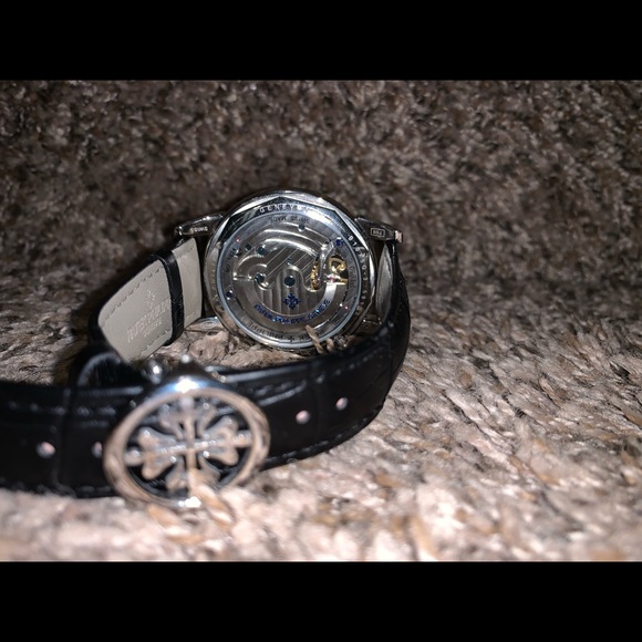 Patek - Picture 2 of 2